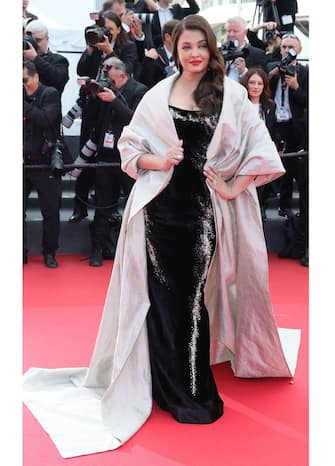 04b-cannes-2025-look-getty - 1