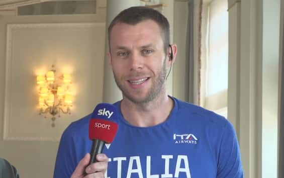https://static.sky.it/editorialimages/32ce88705a22fdeda9e3e137e682bfe84c2a557e/skysport/it/basket/video/2025/08/08/melli-italia-basket-intervista-news-video-1028209/melli_italia_screen.jpg?im=Resize,width=565