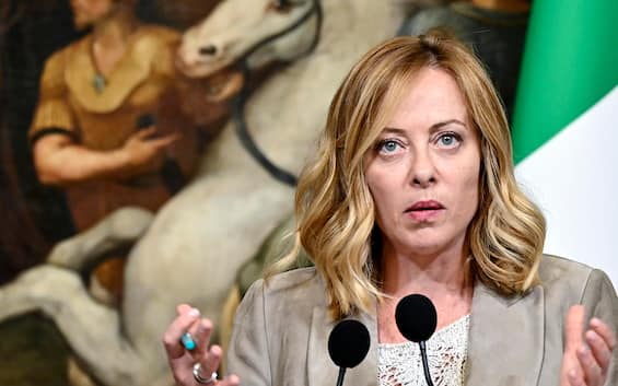 Crisi in Iran, Giorgia Meloni convoca una riunione di governo