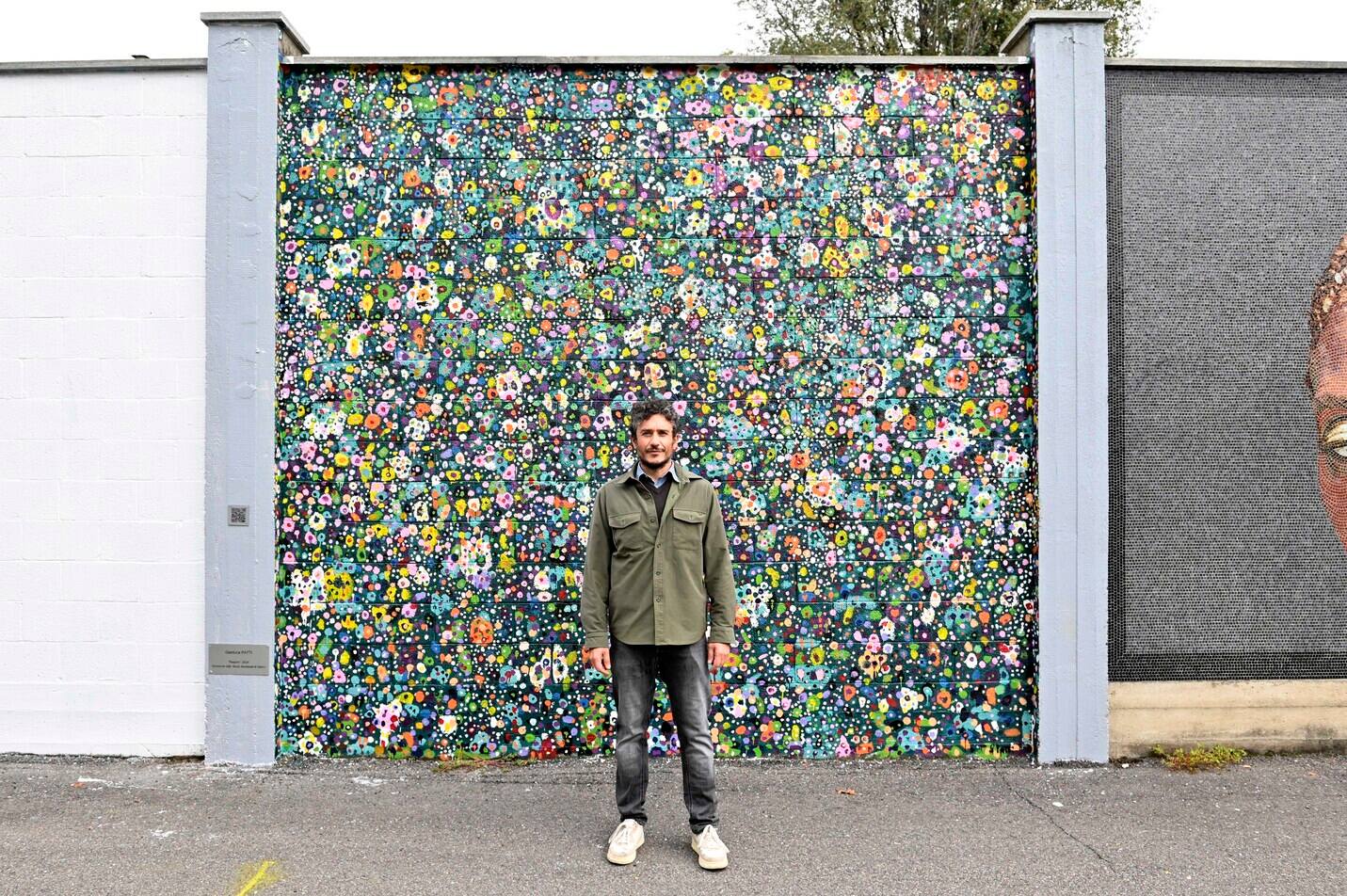 Milano "respira" con un nuovo murale