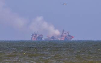 Sri Lanka, incendiata una nave cargo