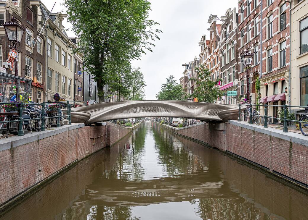 MX3D_Bridge_in_Amsterdam_city_center_Credit_Thea_van_den_Heuvel.jpg