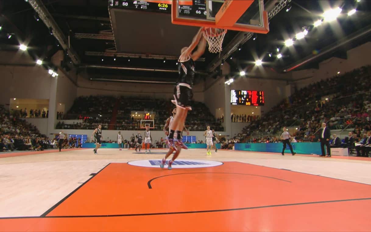 https://static.sky.it/editorialimages/335b4d2b44e497efae4b202aade03dc6ccb65f0c/skysport/it/basket/serie-a/video/2025/09/21/tortona-virtus-bologna-highlights-1037762/sky_sport_tortona_bologna.jpg?im=Resize,width=1218