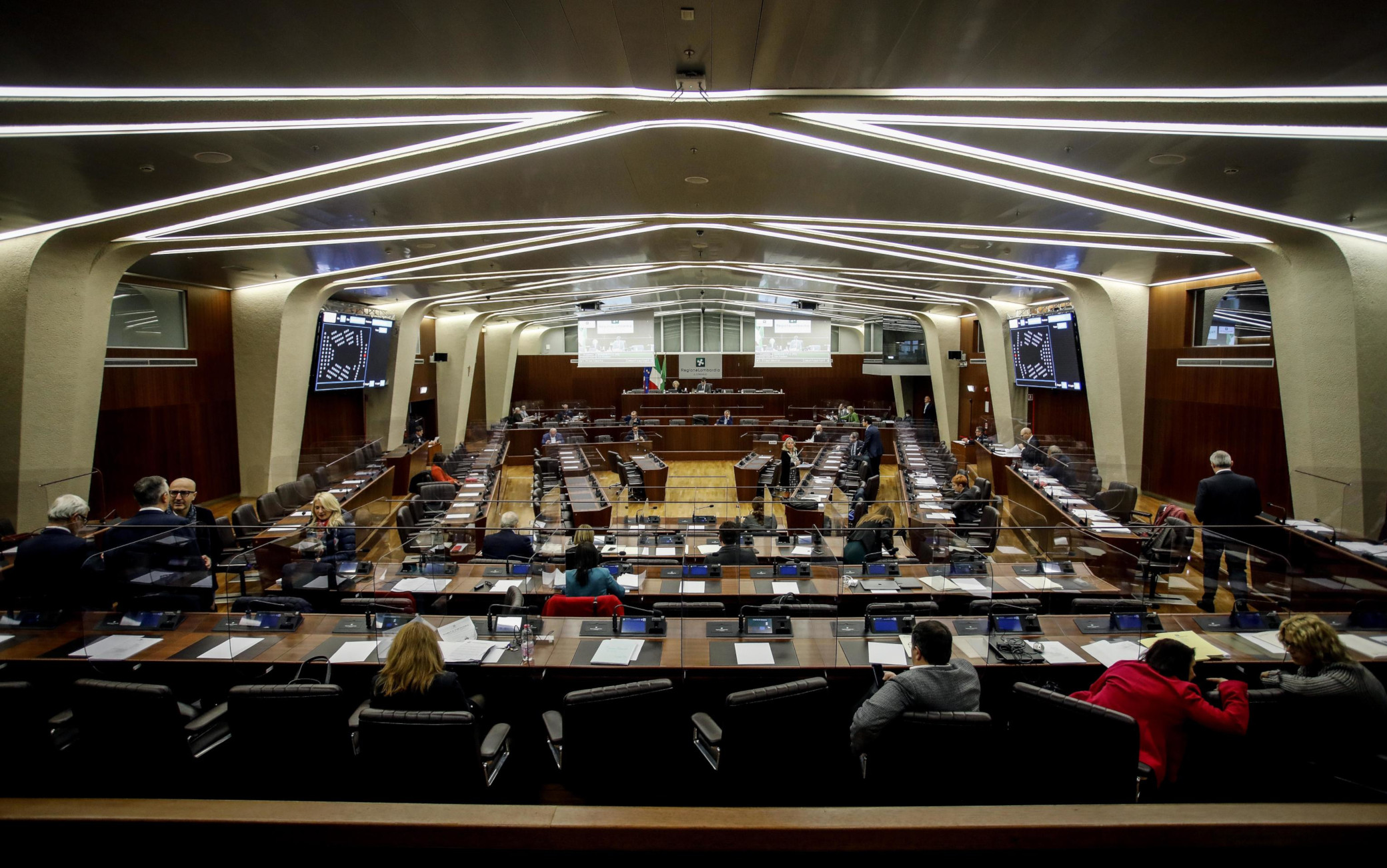 La seduta del Consiglio Regionale di Regione Lombardia a Palazzo Pirelli a Milano, 15 novembre 2022.ANSA/MOURAD BALTI TOUATI