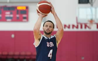 LAS VEGAS, NV - JULY 6: Stephen Curry #4 of the USA Basketball Men's Select Team shoots the ball during USAB Men's Training Camp in Las Vegas on July 06, 2024 in Las Vegas Nevada. NOTE TO USER: User expressly acknowledges and agrees that, by downloading and/or using this Photograph, user is consenting to the terms and conditions of the Getty Images License Agreement. Mandatory Copyright Notice: Copyright 2024 NBAE (Photo by Joe Amati/NBAE via Getty Images)