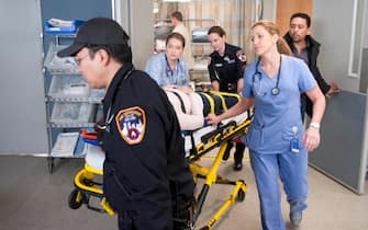 Merritt Wever as Zoey and Edie Falco as Jackie Peyton in Nurse Jackie (Season 6, Episode 10). - Photo:  David M. Russell/SHOWTIME - Photo ID:  nursejackie_610_0113.R