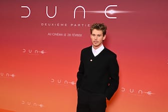 PARIS, FRANCE - FEBRUARY 12: Austin Butler attends the "Dune 2" Premiere at Le Grand Rex on February 12, 2024 in Paris, France. (Photo by Stephane Cardinale - Corbis/Corbis via Getty Images)