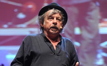 Viareggio : Cittadella del Carnevale - Festival Gaber seconda sera . Nella foto : Paolo Rossi