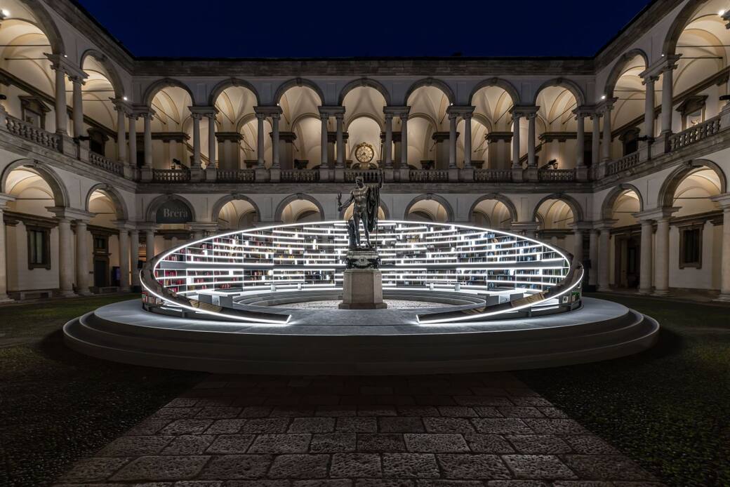 Milano Design Week 2025. Es Devlin, Library of Light. Photo ©Monica Spezia - Salone del Mobile 2025