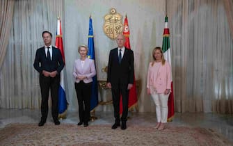 The joint meeting of the Italian Prime Minister Giorgia Meloni, the EU President Ursula von der Leyen and the Dutch Prime Minister Mark Rutte with the Tunisian President Kais Saied is underway in the Presidential Palace of Carthage, Tunisia, 11 June 2023.
ANSA/CHIGI PALACE PRESS OFFICE/FILIPPO ATTILI
+++ ANSA PROVIDES ACCESS TO THIS HANDOUT PHOTO TO BE USED SOLELY TO ILLUSTRATE NEWS REPORTING OR COMMENTARY ON THE FACTS OR EVENTS DEPICTED IN THIS IMAGE; NO ARCHIVING; NO LICENSING +++ NPK +++