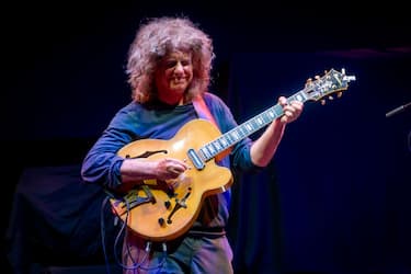 LUCCA, ITALY - JULY 17: Pat Metheny performs at Piazza Napoleone on July 17, 2023 in Lucca, Italy. (Photo by Francesco Prandoni/Getty Images)