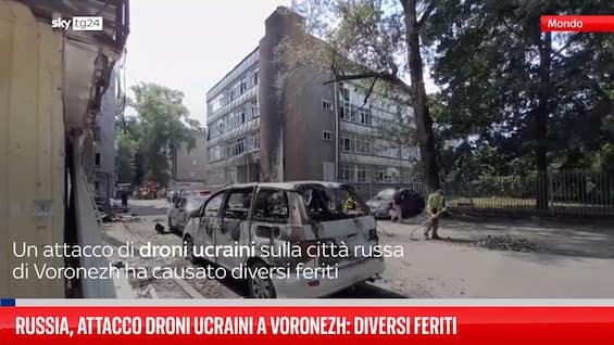 Russia, attacco droni ucraini a Voronezh: diversi feriti Russia, attacco droni ucraini a Voronezh: diversi feriti
