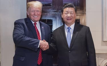 (181201) -- BUENOS AIRES, Dec. 1, 2018 (Xinhua) -- Chinese President Xi Jinping (R) meets with his U.S. counterpart Donald Trump in Buenos Aires, Argentina, Dec. 1, 2018. President Xi attended a working dinner with President Trump in Buenos Aires on Saturday. (Xinhua/Li Xueren) (yy) (Photo by Xinhua/Sipa USA)