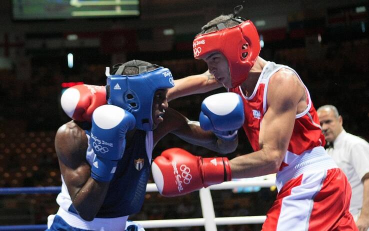 Il cubano Ugas e Domenico Valentino durante il loro match alle Olimpiadi di Pechino nel 2008