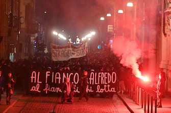 Manifestazione a Torino in solidarietà con Alfredo Cospito, 04 marzo 2023.
ANSA/ALESSANDRO DI MARCO