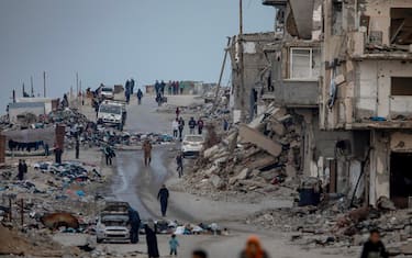 Usa si occuperanno della bonifica degli ordigni e della ricostruzione