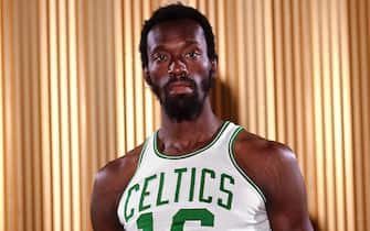 BOSTON - 1972:  Tom "Satch" Sanders #16 of the Boston Celtics poses for a portrait in 1972 at the Boston Garden in Boston, Massachusetts. NOTE TO USER: User expressly acknowledges and agrees that, by downloading and or using this photograph, User is consenting to the terms and conditions of the Getty Images License Agreement. Mandatory Copyright Notice: Copyright 1972 NBAE (Photo by Dick Raphael/NBAE via Getty Images)