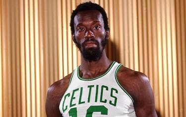 13. SATCH SANDERS - 25 SERIE PLAYOFF GIOCATE