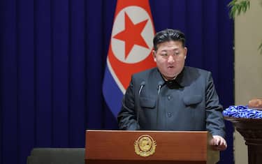 This picture taken on June 19, 2024 and released on June 20, 2024 from North Korea's official Korean Central News Agency (KCNA) via KNS shows North Korea's leader Kim Jong Un speaking during a ceremony to award the Kim Il Sung medal to Russia's President Vladimir Putin in Pyongyang. (Photo by KCNA VIA KNS / AFP) / South Korea OUT / ---EDITORS NOTE--- RESTRICTED TO EDITORIAL USE - MANDATORY CREDIT "AFP PHOTO/KCNA VIA KNS" - NO MARKETING NO ADVERTISING CAMPAIGNS - DISTRIBUTED AS A SERVICE TO CLIENTS
THIS PICTURE WAS MADE AVAILABLE BY A THIRD PARTY. AFP CAN NOT INDEPENDENTLY VERIFY THE AUTHENTICITY, LOCATION, DATE AND CONTENT OF THIS IMAGE. / 