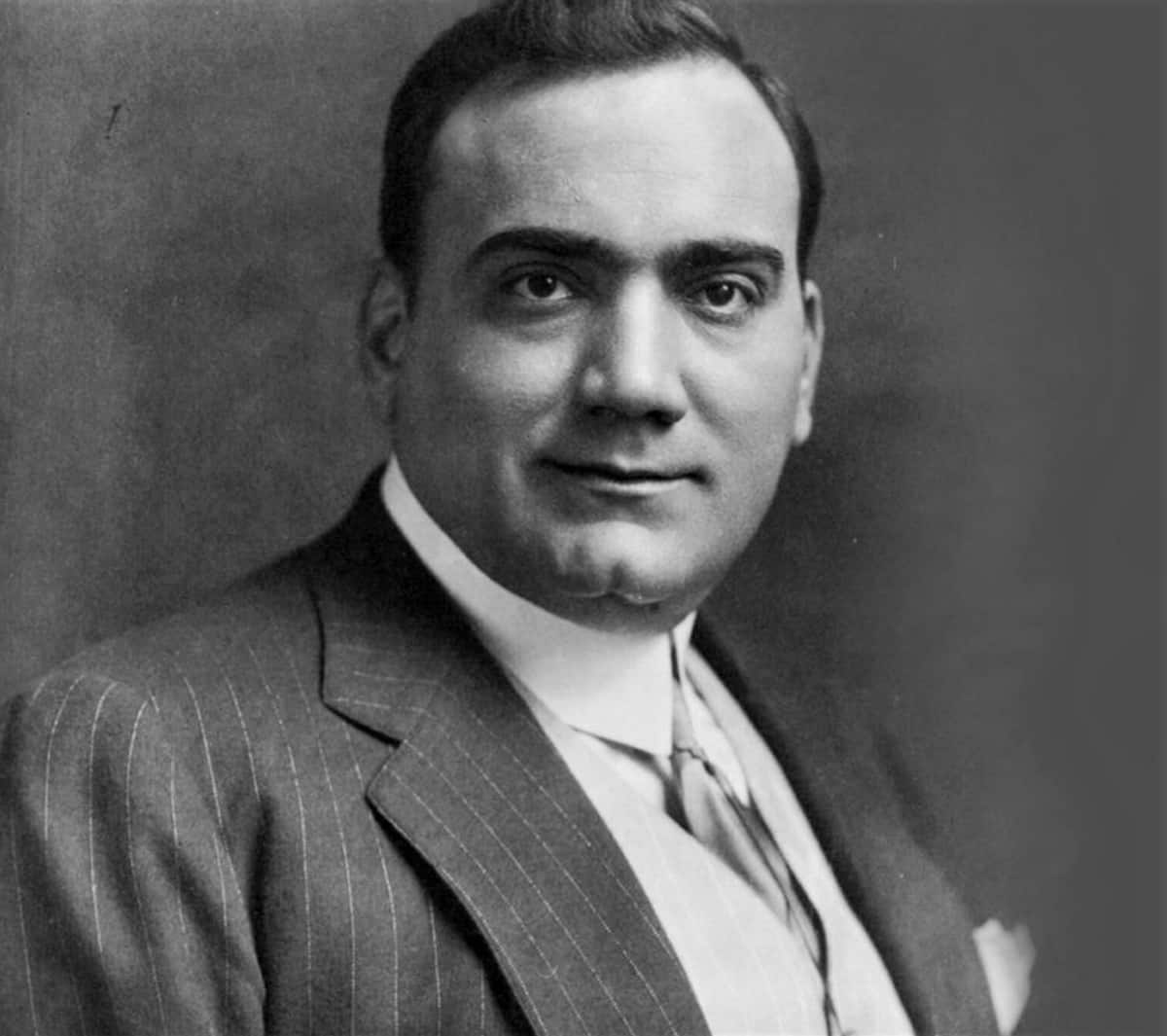 ENRICO-CARUSO-portrait-Legends-of-Opera-3DD.png