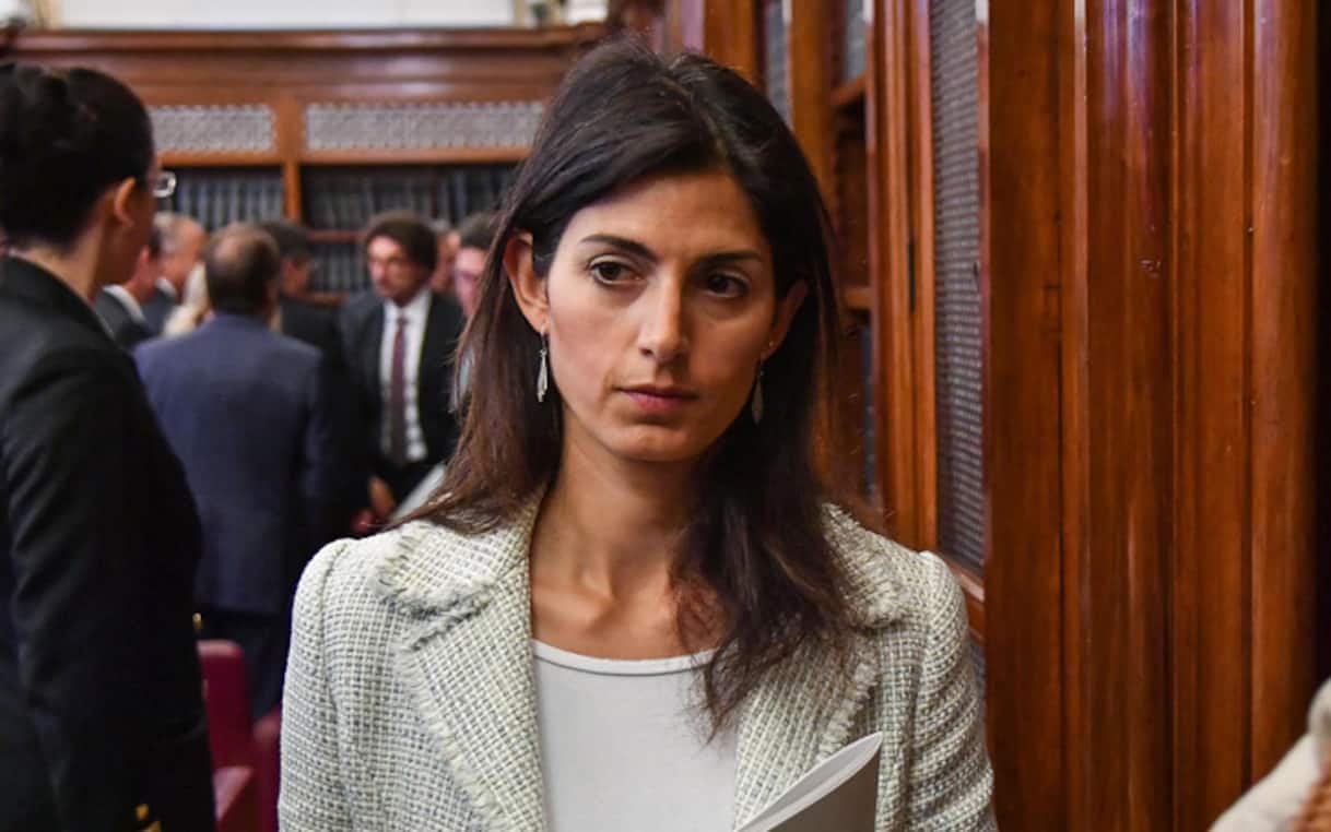 Donna Raggio Raggi, entra nel vivo il processo: se condannata, ipotesi dimissioni ...