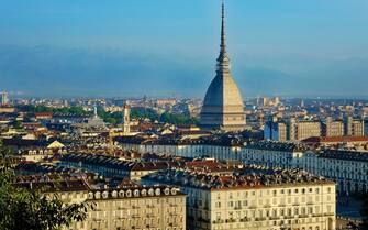 Italy, Piedmont, Turin,  cityscape with the Mole Antonelliana and Alpes mountains