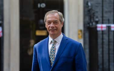 Nigel Farage is seen Downing Street as he hands in 'Don't Kill Cash' petition to 11 Downing Street. 

Credit Image: Tayfun Salci/ZUMA Press Wire



Pictured: Nigel Farage

Ref: SPL9847714 170823 NON-EXCLUSIVE

Picture by: Tayfun Salci/Zuma / SplashNews.com



Splash News and Pictures

USA: 310-525-5808 
UK: 020 8126 1009

eamteam@shutterstock.com



World Rights, No Argentina Rights, No Belgium Rights, No China Rights, No Czechia Rights, No Finland Rights, No France Rights, No Hungary Rights, No Japan Rights, No Mexico Rights, No Netherlands Rights, No Norway Rights, No Peru Rights, No Portugal Rights, No Slovenia Rights, No Sweden Rights, No Taiwan Rights, No United Kingdom Rights