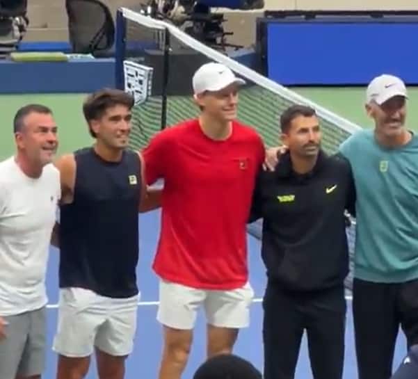 Sinner e Comesana dopo l'allenamento a New York