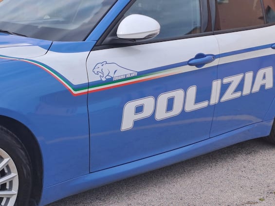 Caserta, accoltella fidanzato per gelosia: 17enne con polmone perforato