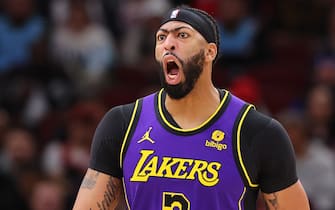 CHICAGO, ILLINOIS - DECEMBER 20: Anthony Davis #3 of the Los Angeles Lakers reacts against the Chicago Bulls during the first half at the United Center on December 20, 2023 in Chicago, Illinois. NOTE TO USER: User expressly acknowledges and agrees that, by downloading and or using this photograph, User is consenting to the terms and conditions of the Getty Images License Agreement.  (Photo by Michael Reaves/Getty Images)