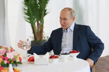 epa10681357 Russian President Vladimir Putin and Belarusian President Alexander Lukashenko (unseen) during their meeting at the Bocharov Ruchei residence in the resort city of Sochi, Russia 09 June 2023. Putin announced the transfer of Russian tactical nuclear weapons to Belarus to begin after July 07-08, when the construction of facilities for them is completed.  EPA/GAVRIIL GRIGOROV/SPUTNIK/KREMLIN POOL MANDATORY CREDIT