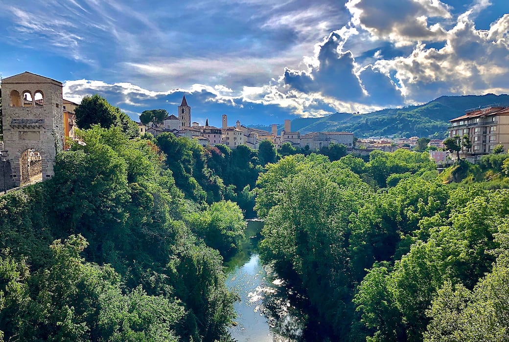 Ascoli_Piceno._Photo_by_Marco_Faccini_on_Unsplash.jpg