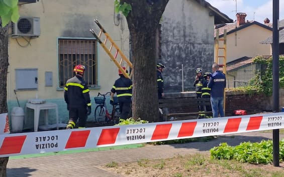 Delitto Garlasco, perquisizioni a casa Sempio. Un martello trovato nel canale. LIVE Delitto Garlasco, perquisizioni a casa Sempio. Un martello trovato nel canale. LIVE