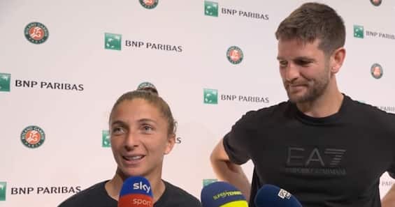 https://static.sky.it/editorialimages/36f7fad0424c236576d1ba8b635a60927e793cc9/skysport/it/tennis/video/2025/06/05/errani-vavassori-roland-garros-vittoria-video/Errani_Vavassori_OG.jpg?im=Resize,width=565