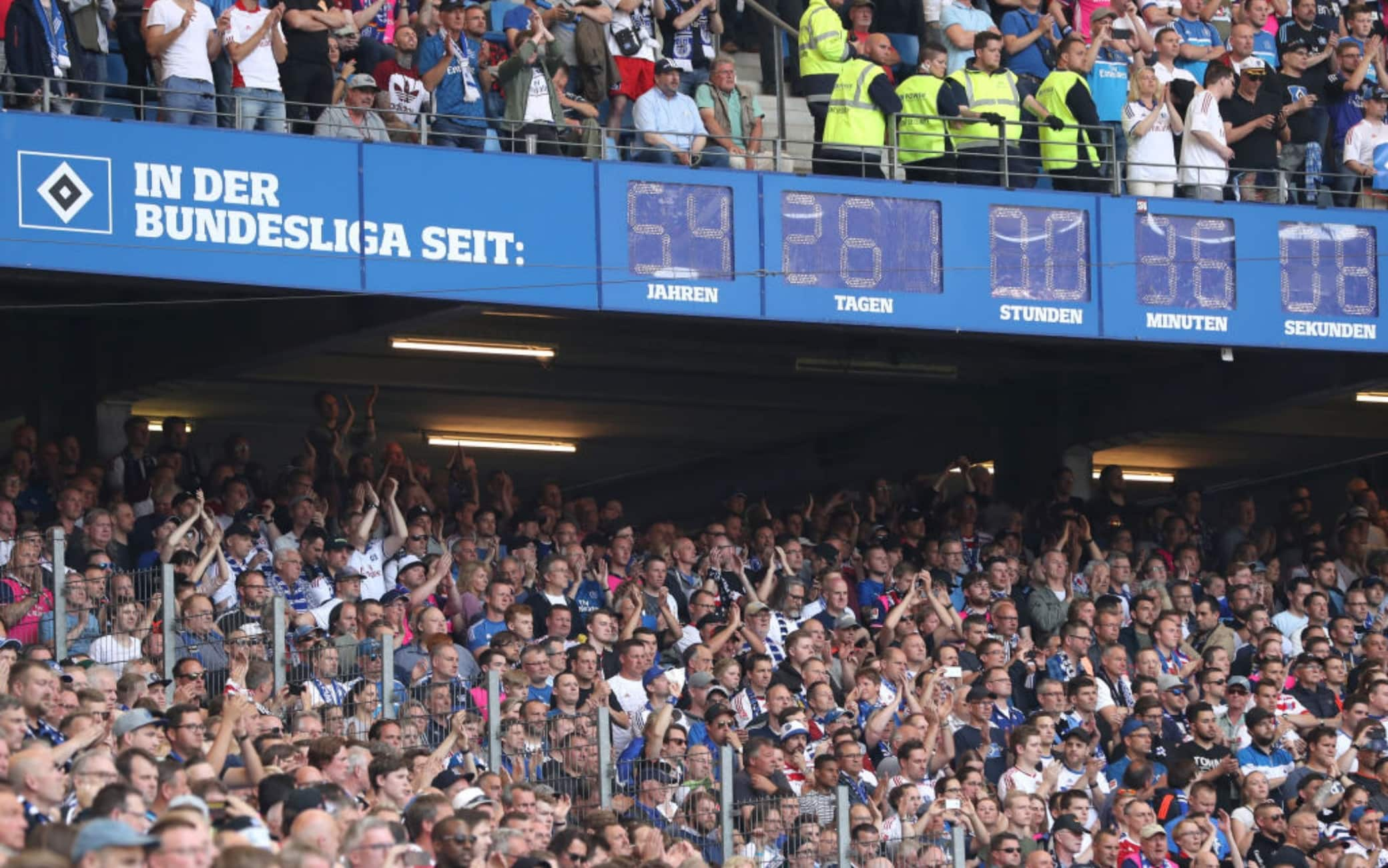 L'orologio dello stadio di Amburgo