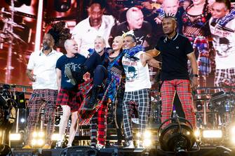 INDIO, CALIFORNIA - APRIL 20: (FOR EDITORIAL USE ONLY) (L-R) Adrian Young, Tom Dumont, Gwen Stefani, and Tony Kanal of No Doubt performs at the Coachella Stage during the 2024 Coachella Valley Music and Arts Festival at Empire Polo Club on April 20, 2024 in Indio, California. (Photo by Frazer Harrison/Getty Images for Coachella)