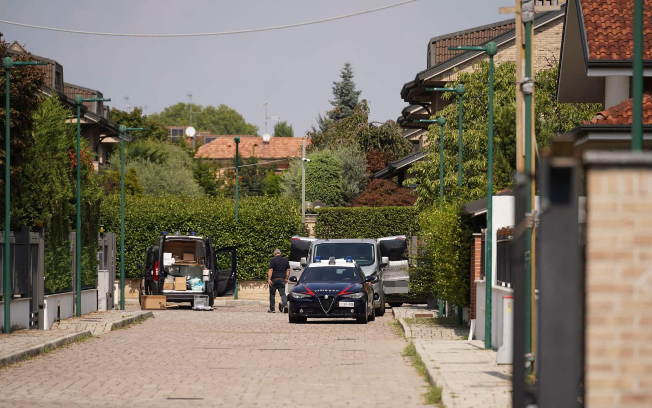 Il complesso di Paderno Dugnano dove si trova la villetta del triplice omicidio