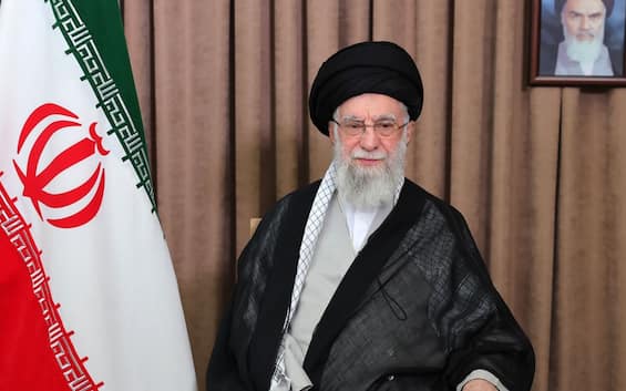 Iran, consigliere Khamenei: “Partita non è finita, presto sorprese”