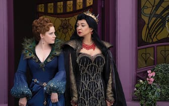 (L-R): Amy Adams as Giselle and Maya Rudolph as Malvina Monroe in Disney's live-action DISENCHANTED, exclusively on Disney+. Photo by Jonathan Hession. © 2022 Disney Enterprises, Inc. All Rights Reserved.