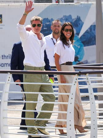 Brad Pitt and Ines de Ramon arrive in style at the Venice Film Festival in the early afternoon

Pictured: brad pitt,ines de ramon
Ref: BLU_S7886167 310824 NON-EXCLUSIVE
Picture by: Aissaoui Nacer / SplashNews.com

Splash News and Pictures
USA: 310-525-5808 
UK: 020 8126 1009
eamteam@shutterstock.com

World Rights