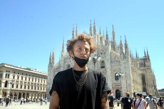 Flash Mob in Piazza Duomo degli artisti e dipendenti dello spettacolo
