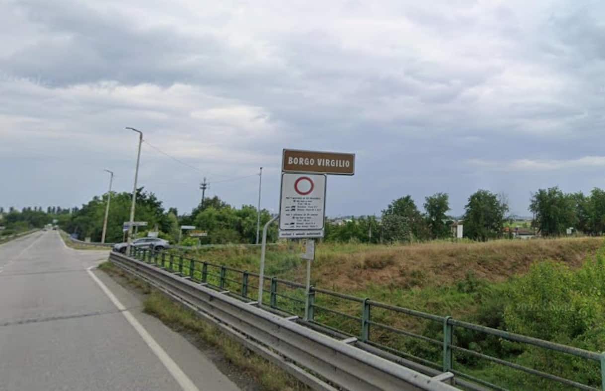 Madre morta da tre anni, a Mantova un 57enne si finge lei per incassare la pensione