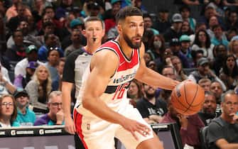 CHARLOTTE, NC - APRIL 10: Anthony Gill #16 of the Washington Wizards handles the ball during the game Charlotte Hornets on April 10, 2022 at Spectrum Center in Charlotte, North Carolina. NOTE TO USER: User expressly acknowledges and agrees that, by downloading and or using this photograph, User is consenting to the terms and conditions of the Getty Images License Agreement.  Mandatory Copyright Notice:  Copyright 2022 NBAE (Photo by Brock Williams-Smith/NBAE via Getty Images)