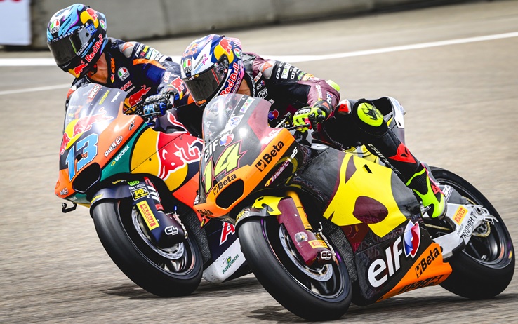Moto2, gara Misano LIVE: Arbolino 2° e in lotta