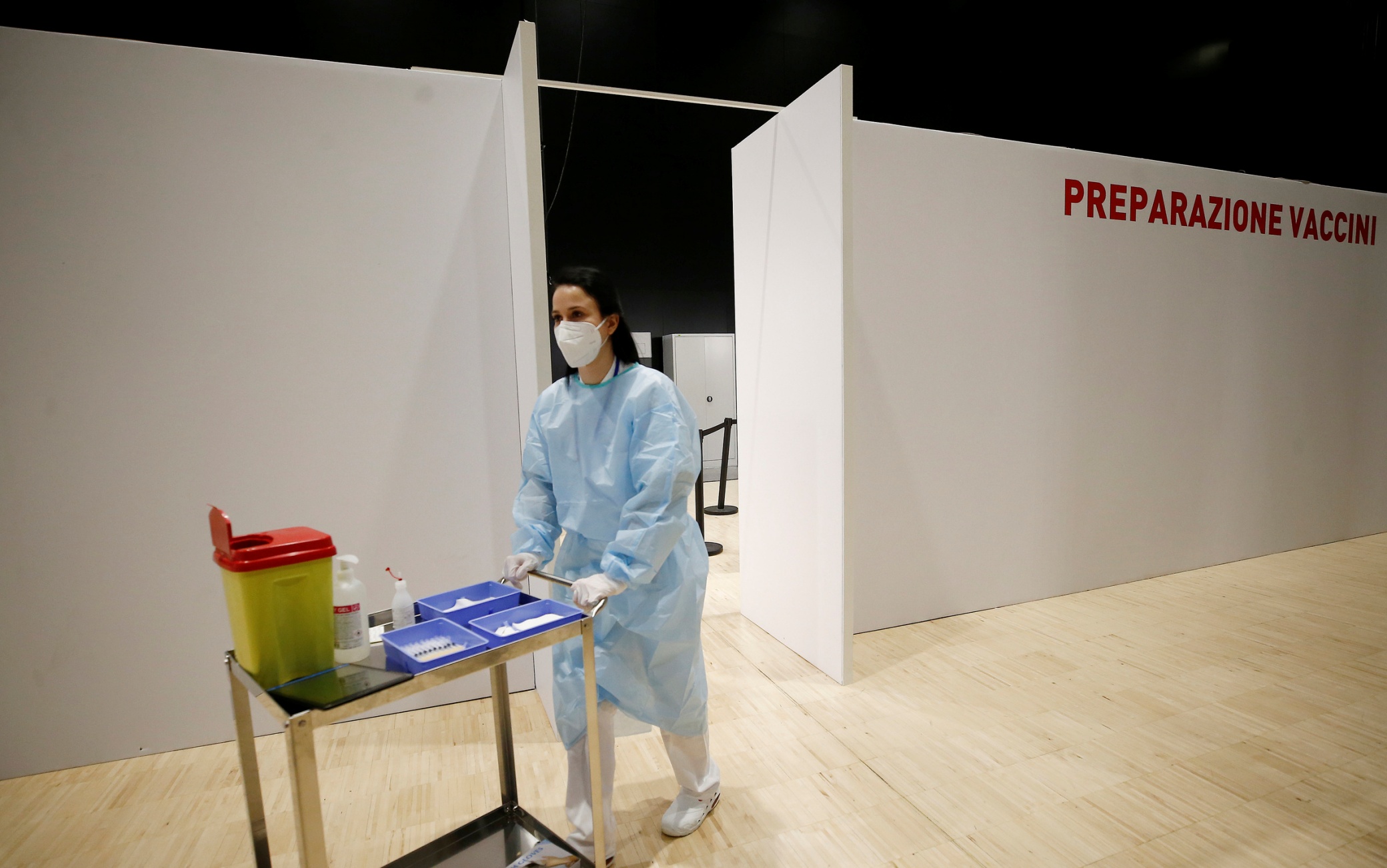 Coronavirus, riparte la vaccinazione anti Covid-19 con AstraZeneca a Roma