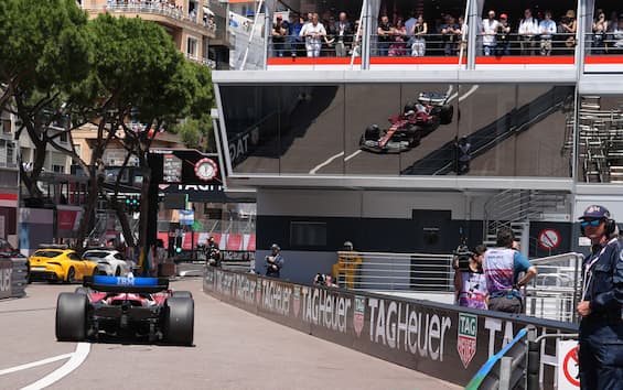 https://static.sky.it/editorialimages/3983ff20c015fc706437ba39759e6de70d1e4894/skysport/it/motori/formula-1/video/2025/05/24/f1-gp-monaco-strategia-bobbi-commento/ferrari_box_ipa_monaco.jpg?im=Resize,width=565