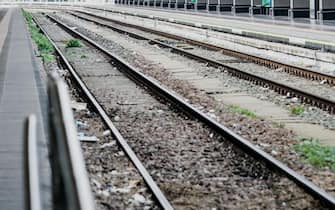 Disagi alla stazione di Torino Porta Nuova con ritardi e cancellazione treni in seguito incidente ferroviario merci a Firenze. Torino 20 aprile 2023 ANSA/TINO ROMANO 