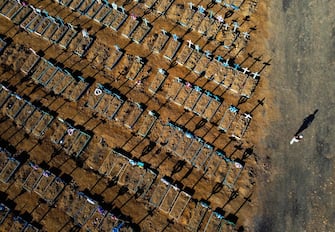 BRAZIL-HEALTH-VIRUS-CEMETERY