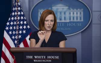 Ci si aspetta che Psaki resti almeno sino alla cena annuale dei corrispondenti della Casa Bianca del 30 aprile. Varie emittenti avrebbero espresso il loro interesse per ingaggiarla, ma la portavoce sarebbe in trattative avanzate con Msnbc, dove apparirebbe in alcuni show e condurrebbe un programma per la piattaforma streaming Nbc Peacock