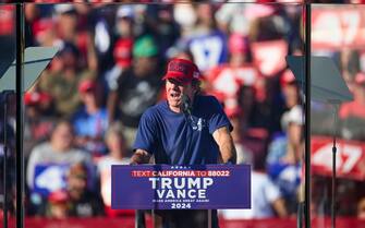 dennis quaid trump